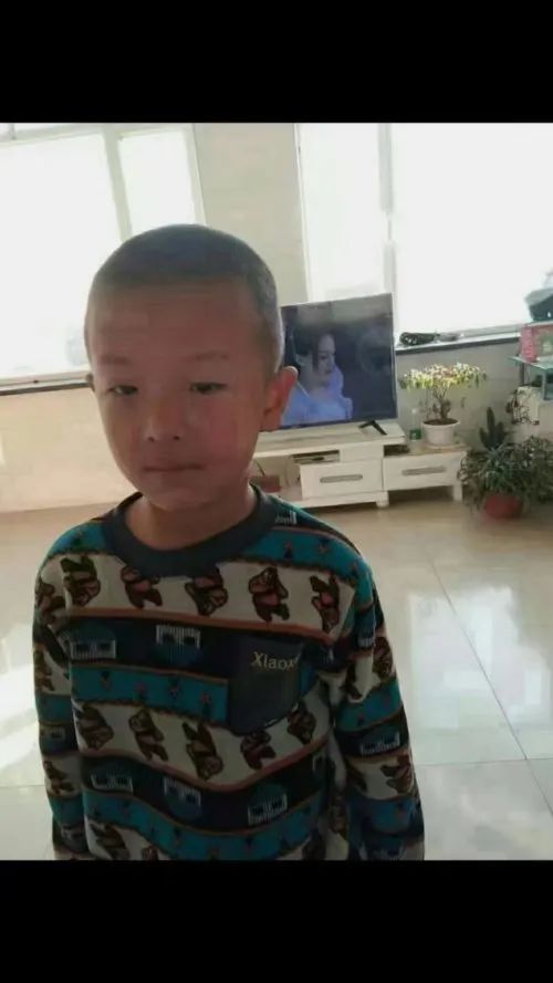 DƬ